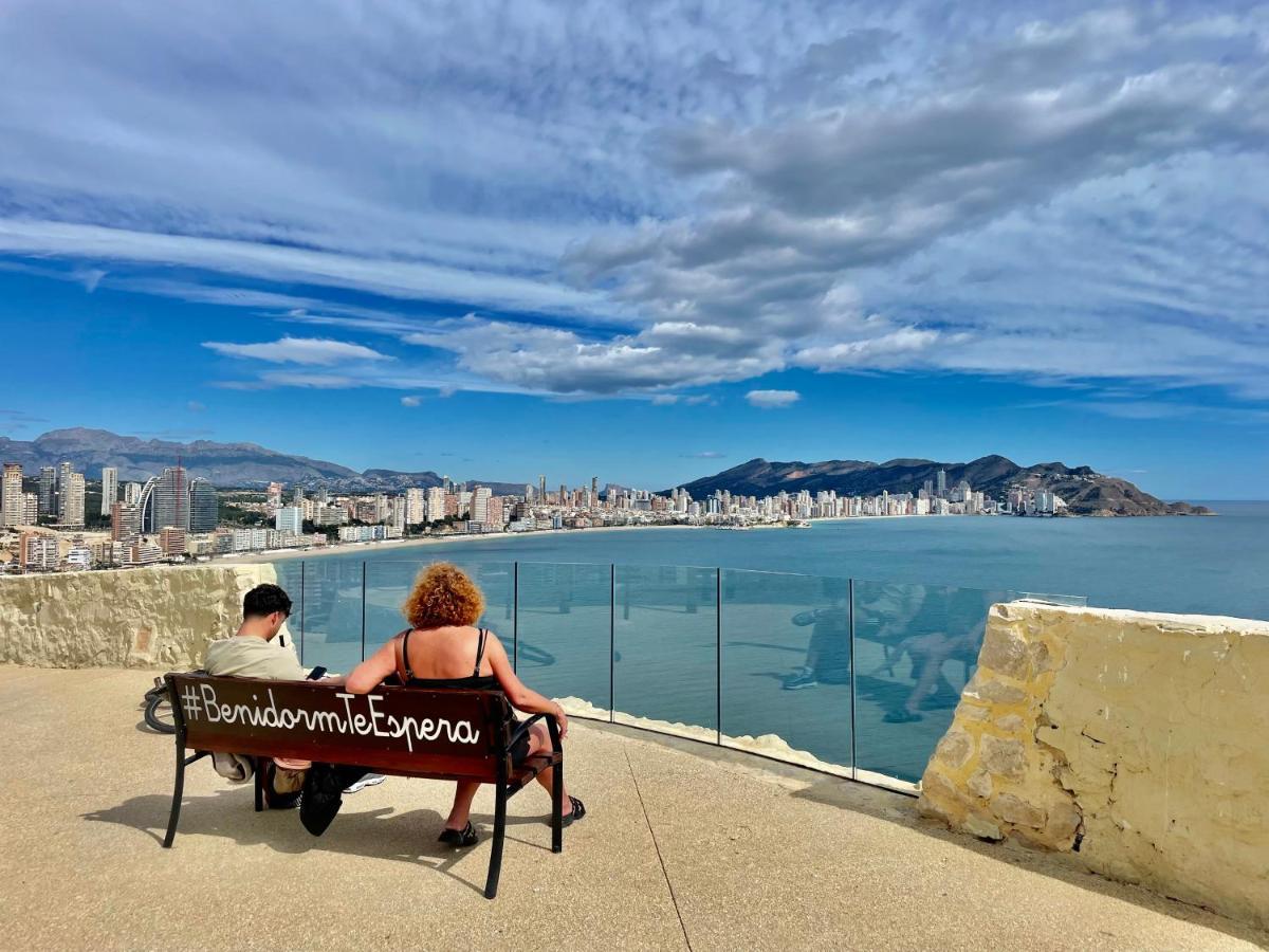 Traveler'S Beach Apartment With Sea View, Free Coffee & Parking Бенидорм Екстериор снимка