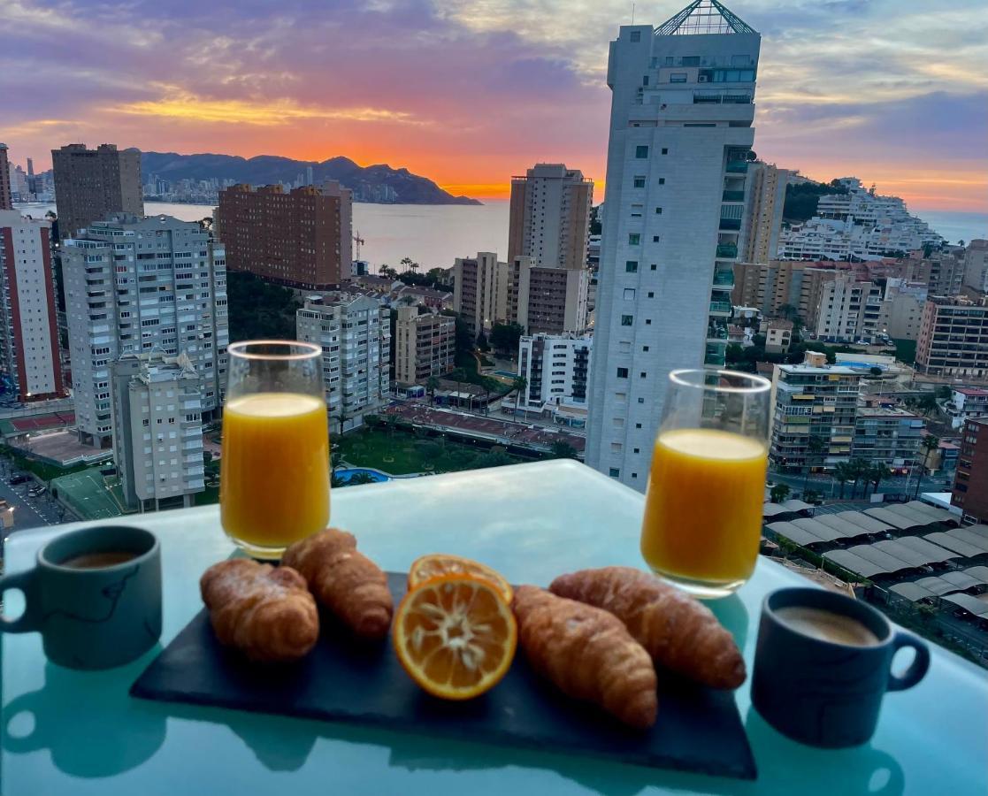 Traveler'S Beach Apartment With Sea View, Free Coffee & Parking Бенидорм Екстериор снимка