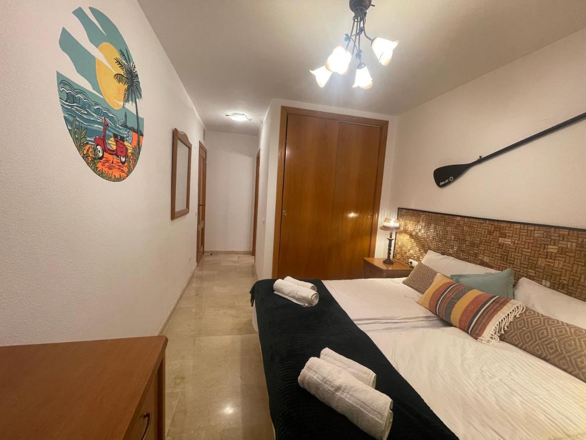 Traveler'S Beach Apartment With Sea View, Free Coffee & Parking Бенидорм Екстериор снимка