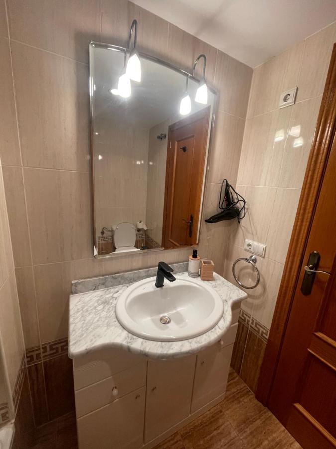 Traveler'S Beach Apartment With Sea View, Free Coffee & Parking Бенидорм Екстериор снимка